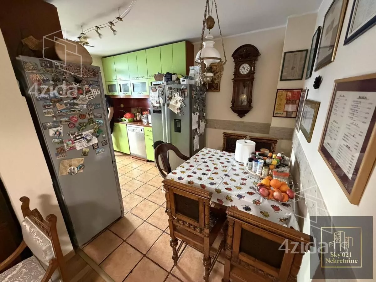 Četvoroiposoban stan | 4zida