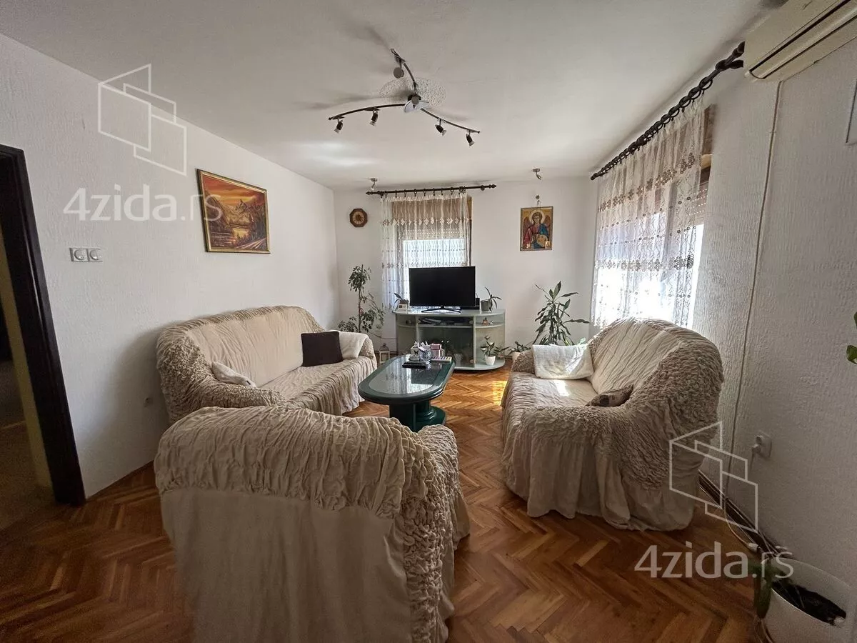 3-etažna kuća | 4zida