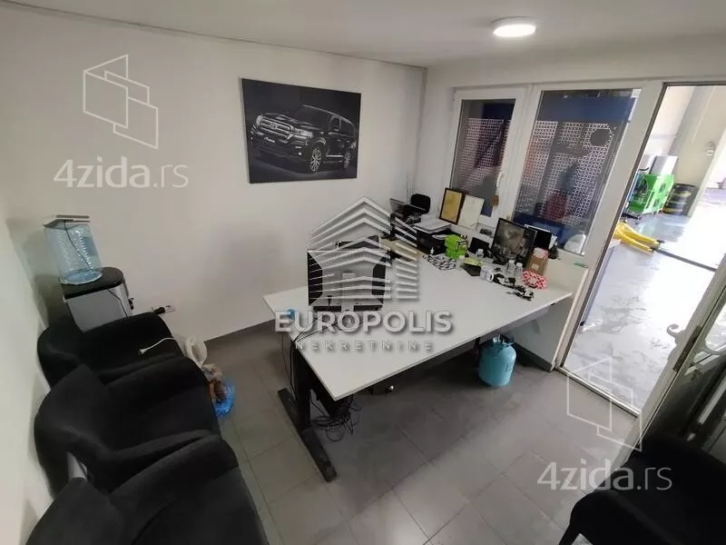 Poslovni prostor | 4zida