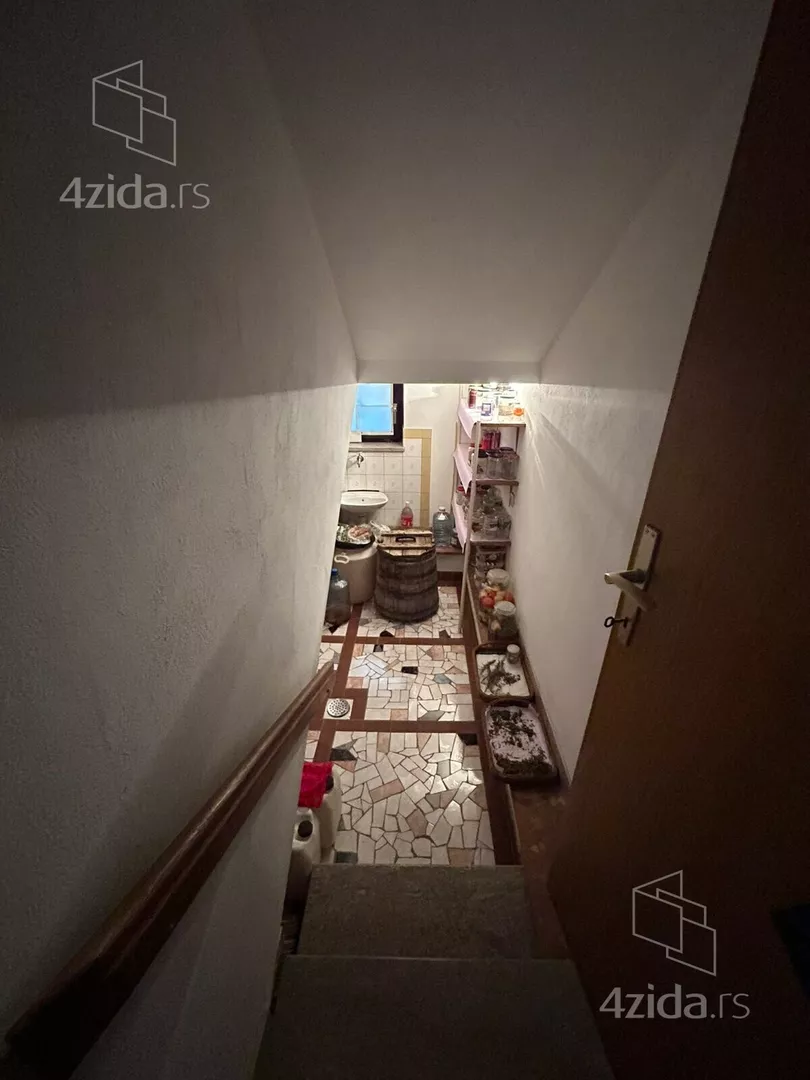 4-etažna kuća | 4zida