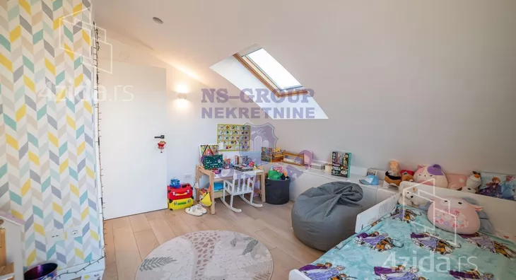 Petosoban stan | 4zida