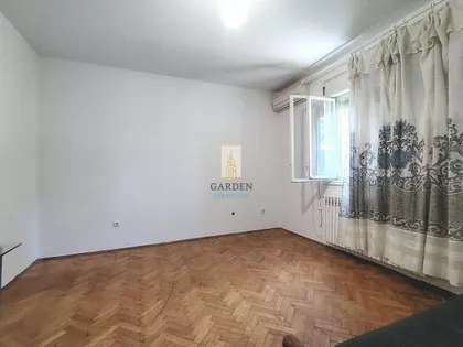 Petra Drapšina | 4zida.rs