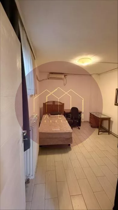 Klinički Centar | 4zida.rs