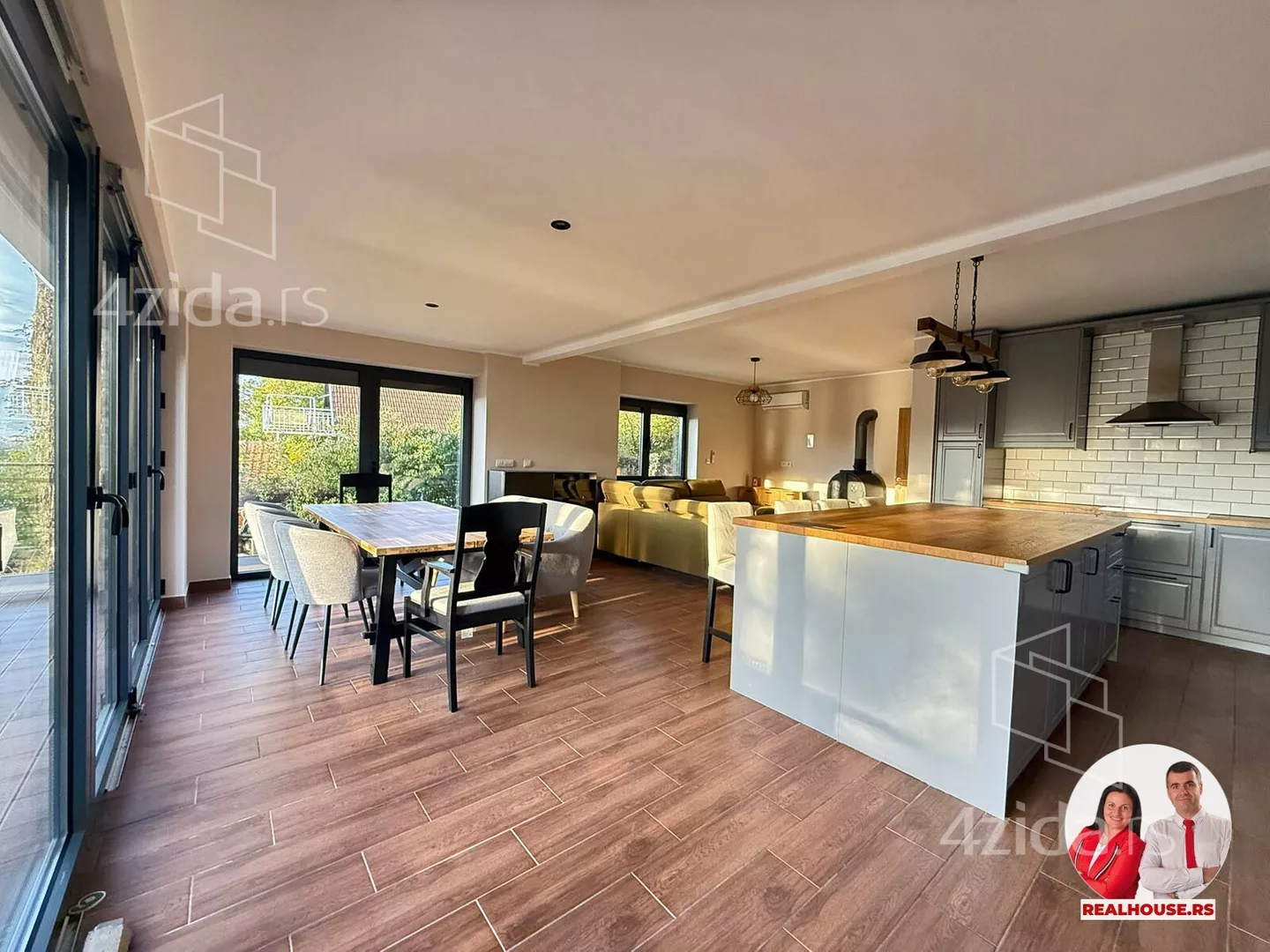 3-etažna kuća | 4zida