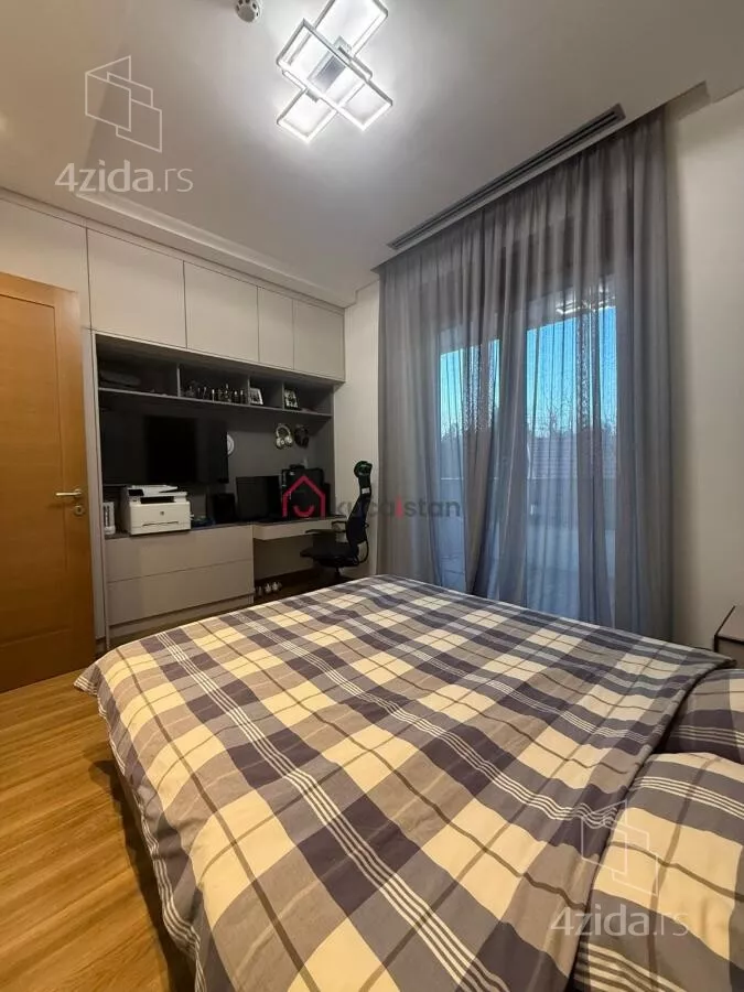 Petosoban stan | 4zida