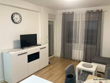 Svetotrojčina | 4zida.rs
