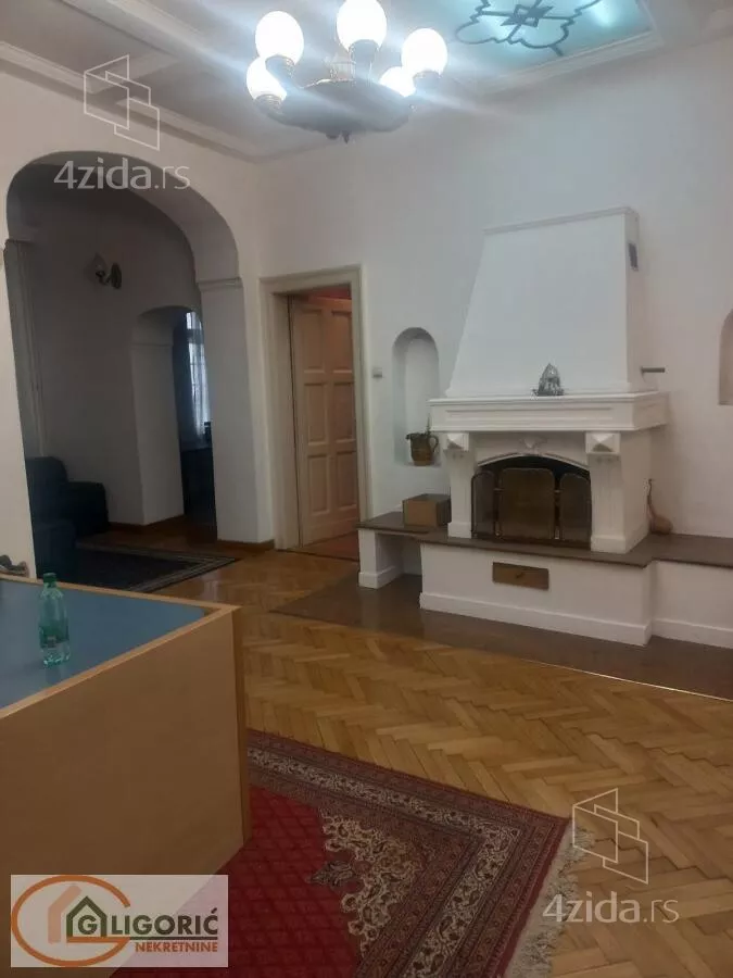 Šestosoban stan | 4zida