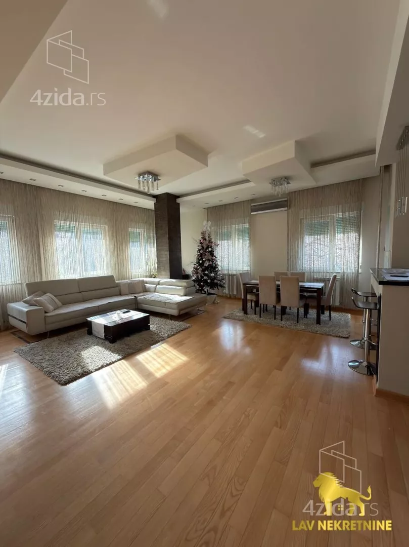 Četvorosoban stan | 4zida