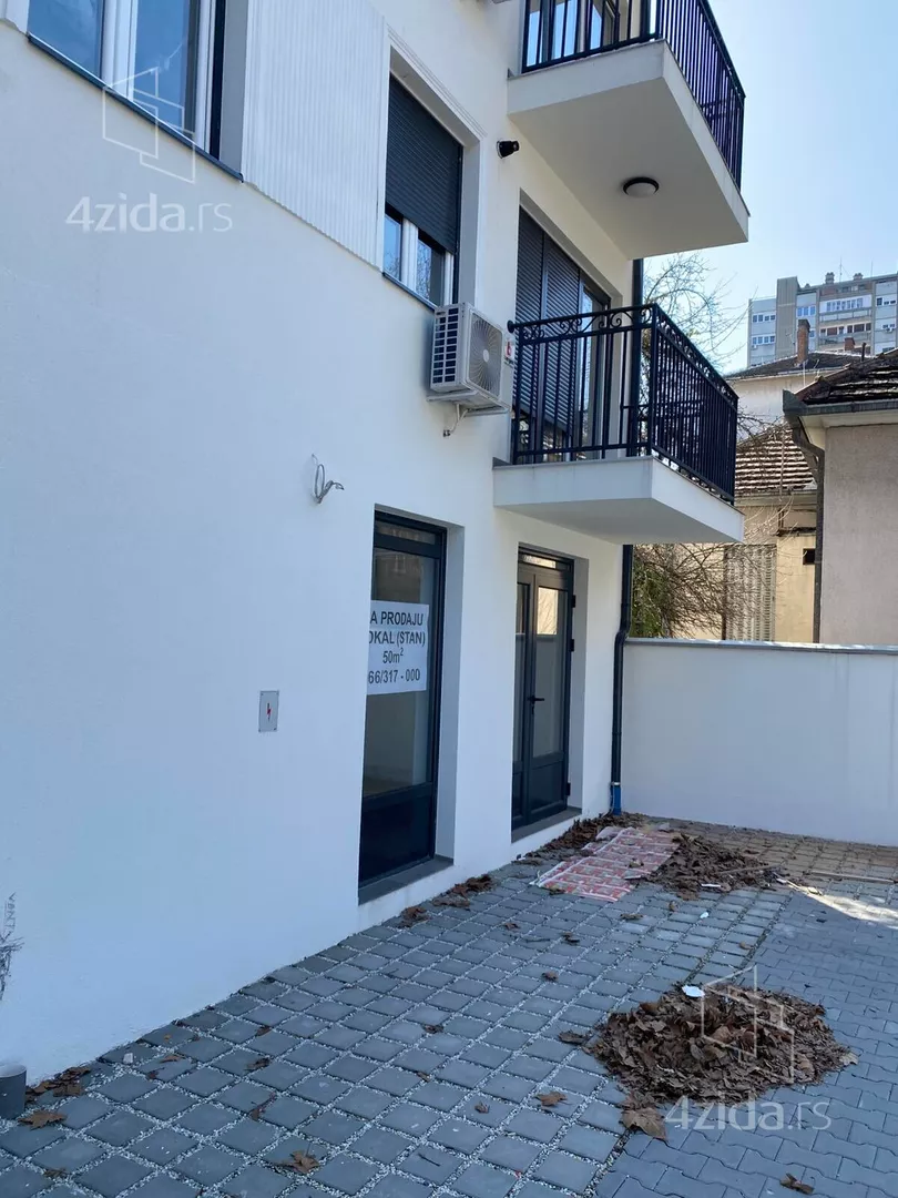 Poslovni prostor | 4zida