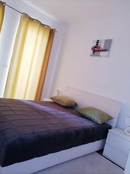 Skerlićeva bb | 4zida.rs