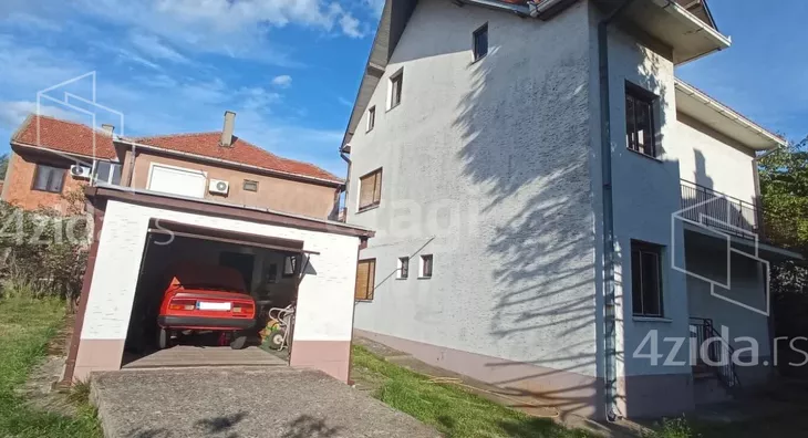 3-etažna kuća | 4zida