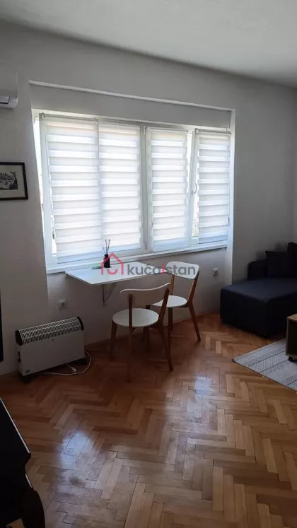 Skupština | 4zida.rs