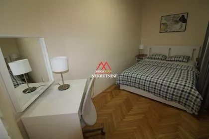 Trg Mladenaca | 4zida.rs