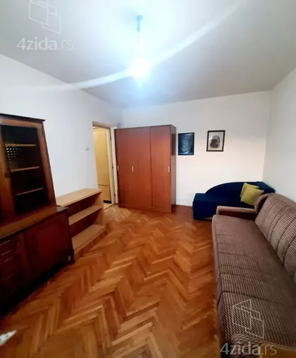 Lepa Brena | 4zida.rs