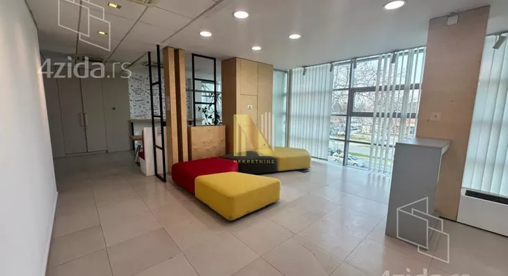 Poslovni prostor | 4zida