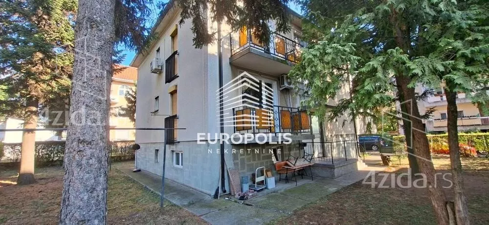 3-etažna kuća | 4zida