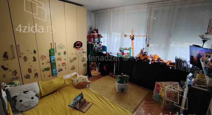 Troiposoban stan | 4zida