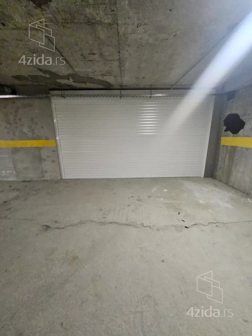 Garaža | 4zida
