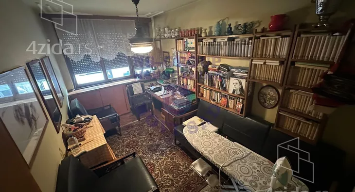 Petosoban stan | 4zida