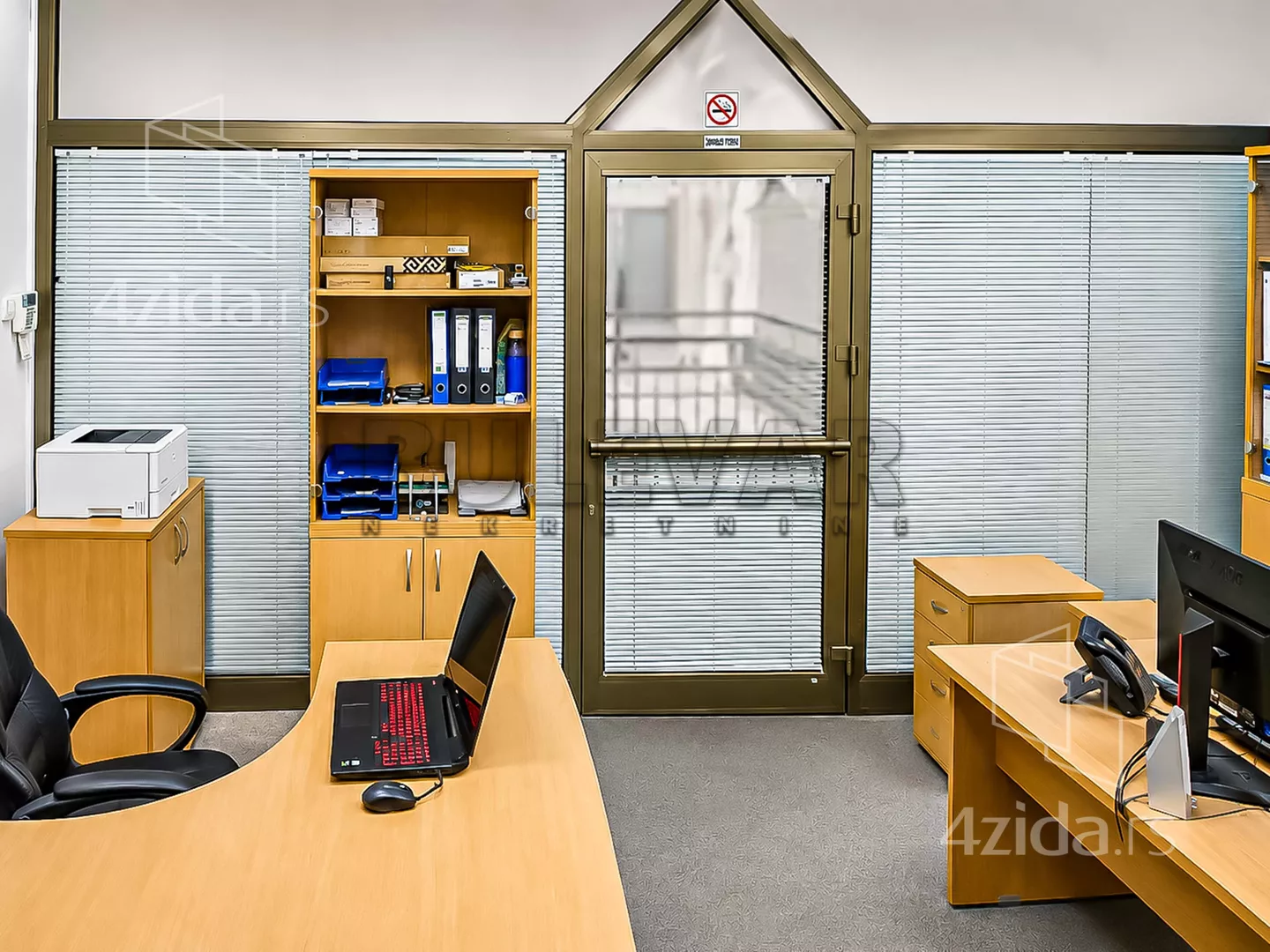 Lokal | 4zida