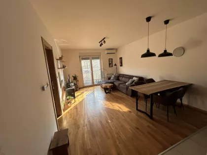 Dobropoljska | 4zida.rs