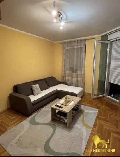 RUMENAČKA | 4zida.rs