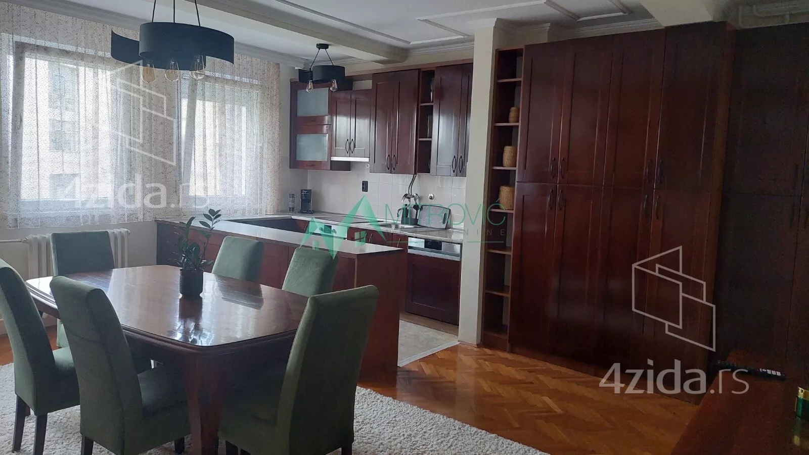 Troiposoban stan | 4zida