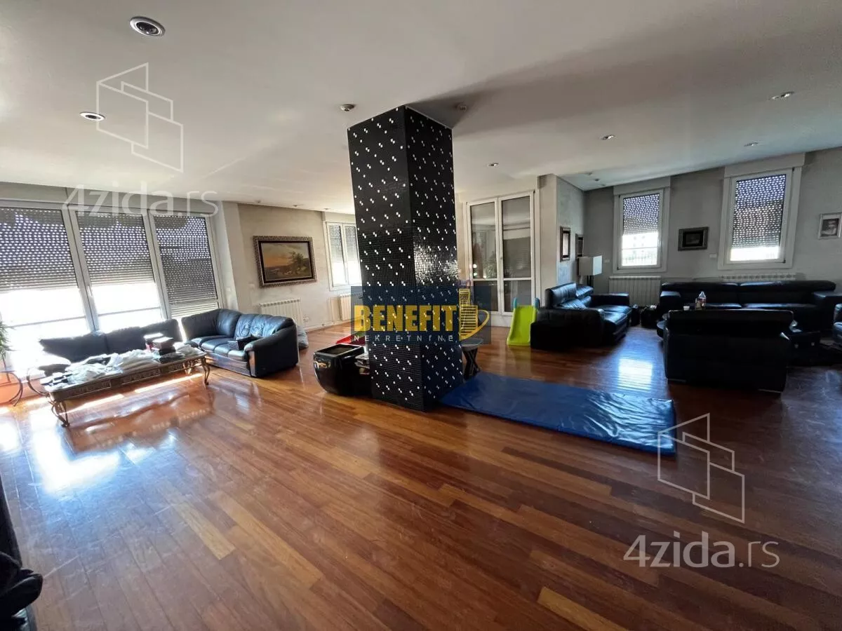 Petosoban stan | 4zida