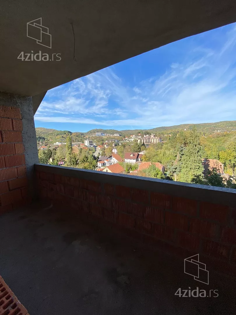 Turistički objekat | 4zida