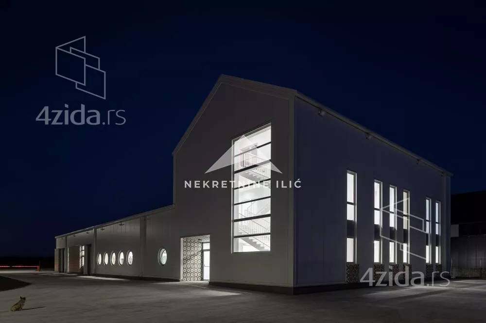 Poslovna zgrada | 4zida