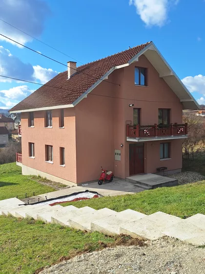 Velereč 1 17 | 4zida.rs