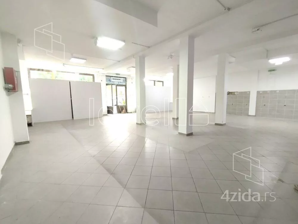 Lokal | 4zida
