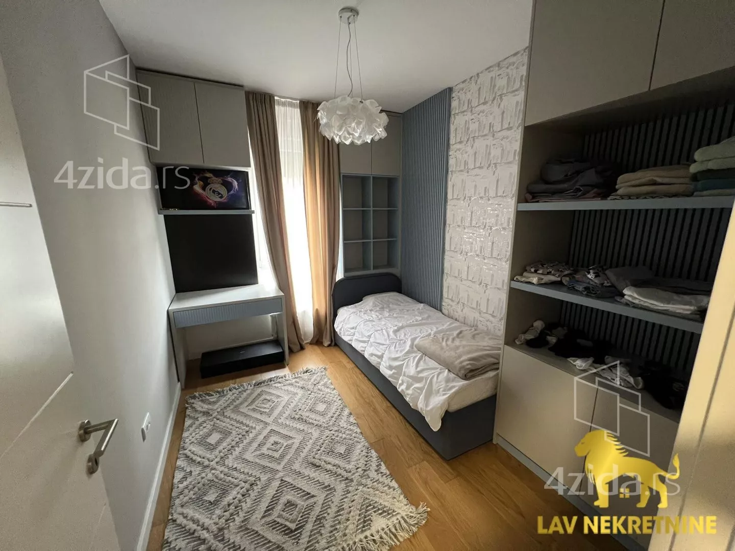 Troiposoban stan | 4zida