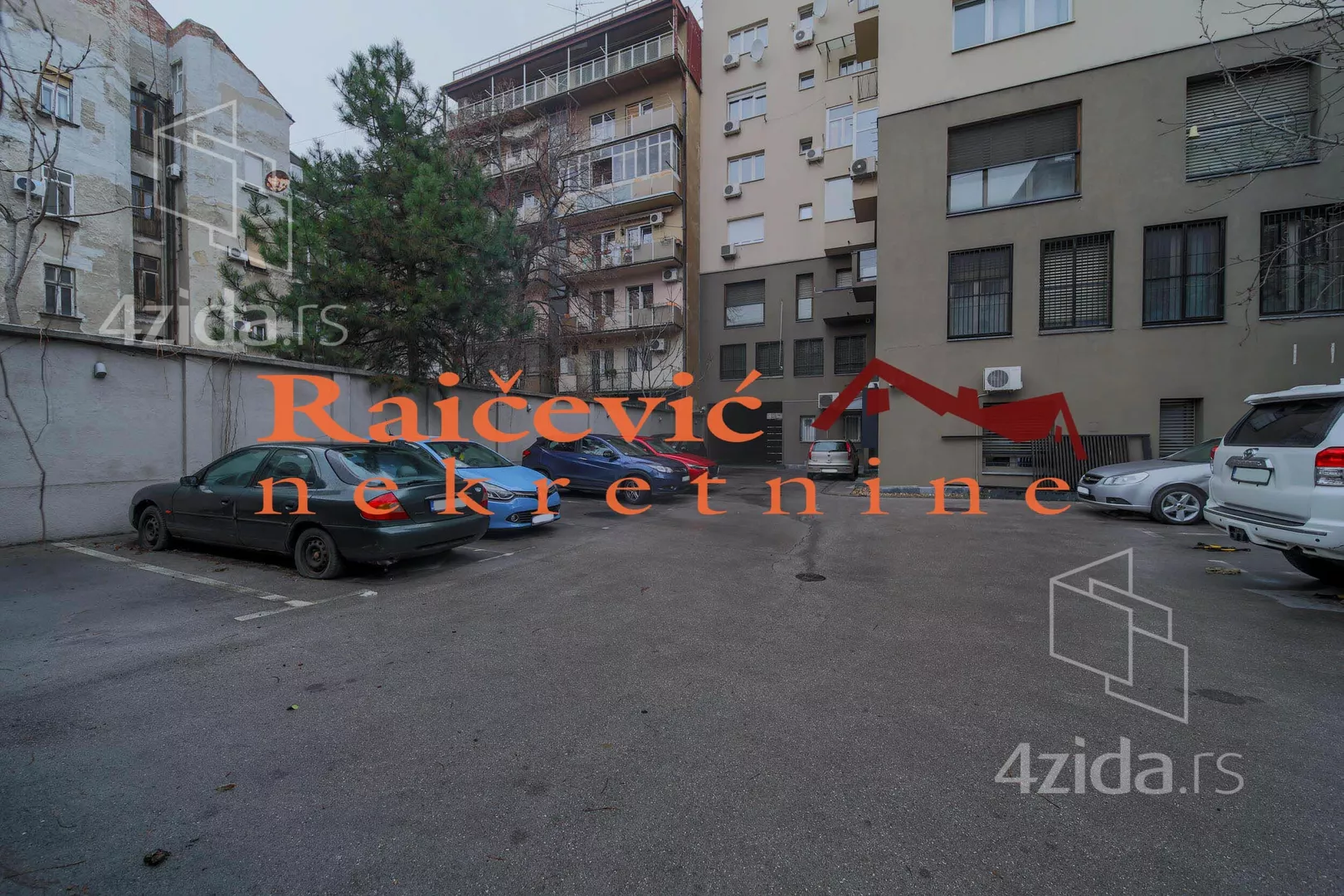 Poslovni prostor | 4zida