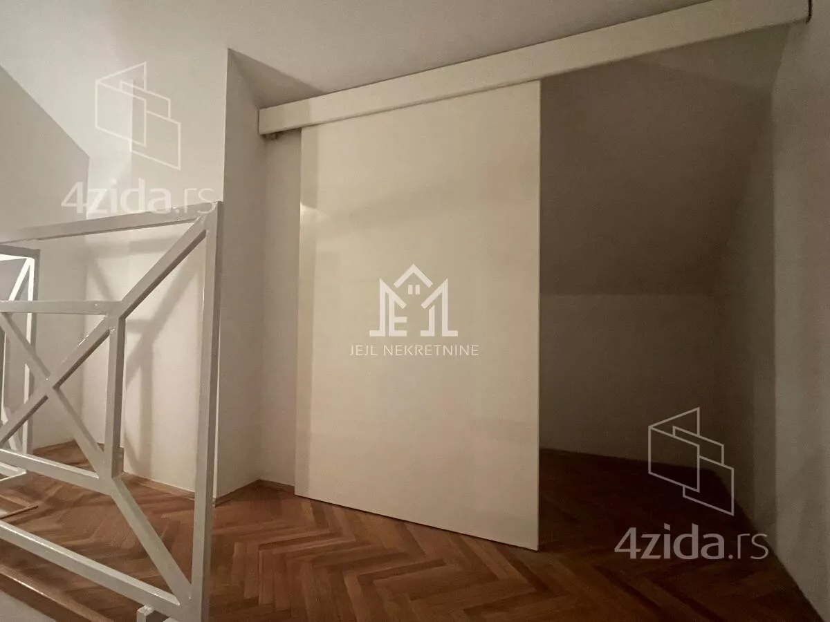 Šestosoban stan | 4zida