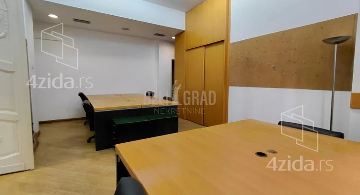 Šestosoban stan | 4zida