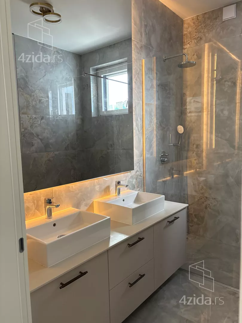 Petosoban stan | 4zida