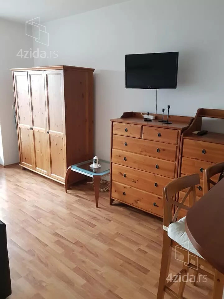 Garsonjera | 4zida