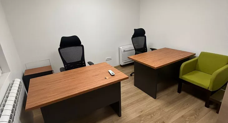 Poslovna zgrada | 4zida