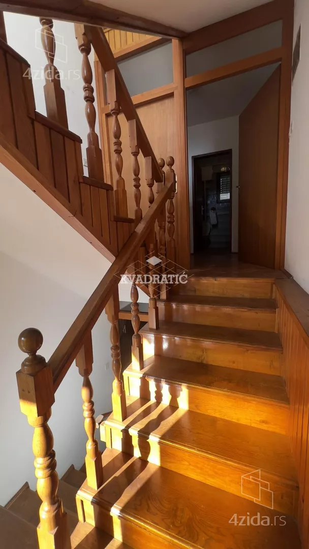 4-etažna kuća | 4zida