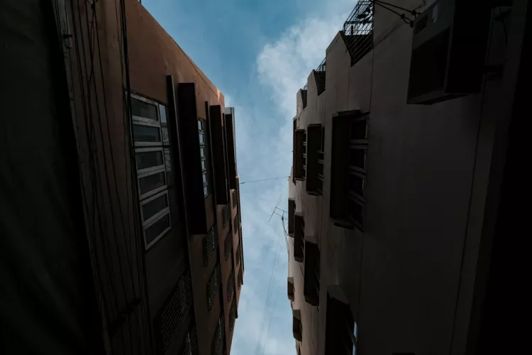 Niče zgrada koja vam krade svetlost Šta kažu pravila gradnje | 4zida.rs