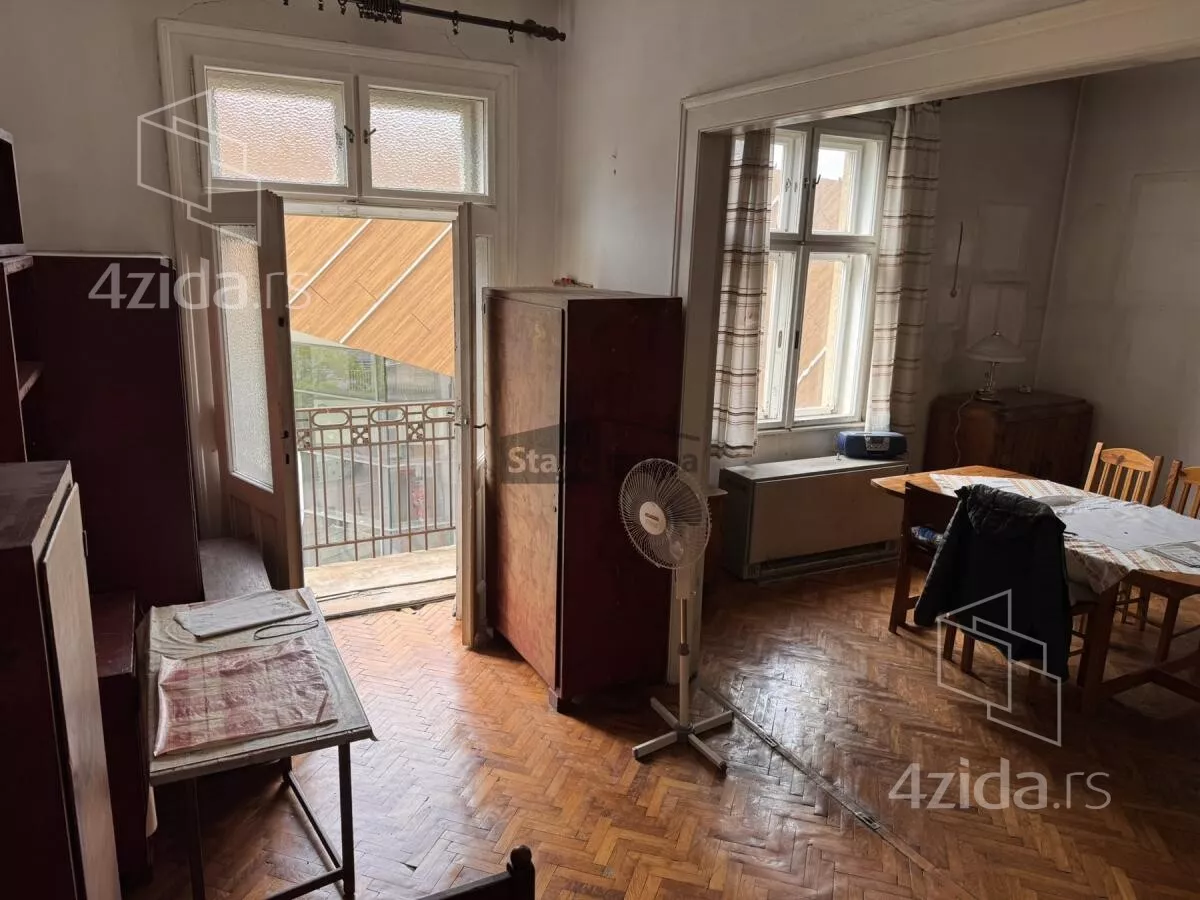 Četvoroiposoban stan | 4zida