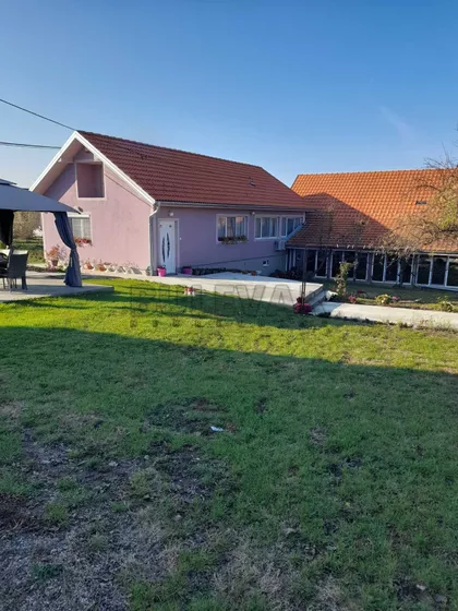 19. oktobra | 4zida.rs