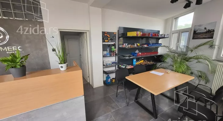 Poslovni prostor | 4zida