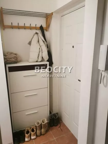 Stevana Momčilovića | 4zida.rs