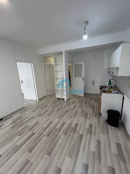 Ustanička | 4zida.rs