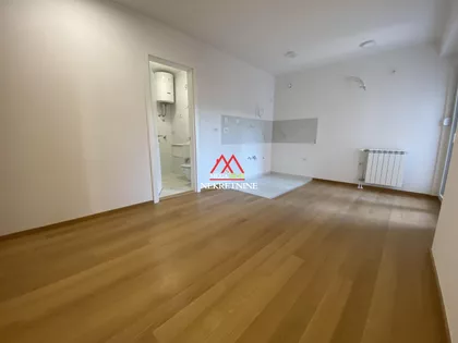 Pavla Papa | 4zida.rs