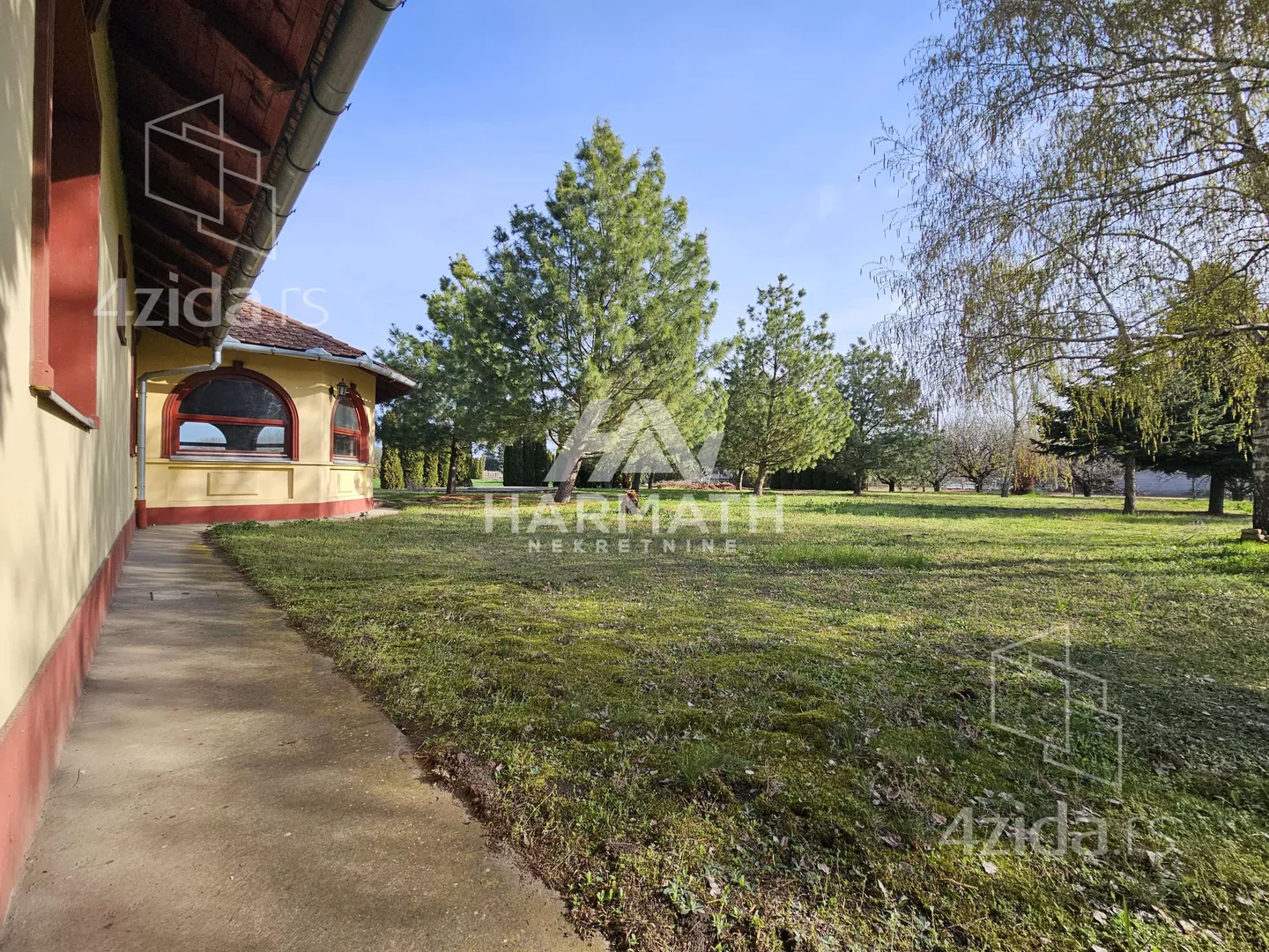 Poslovna zgrada | 4zida