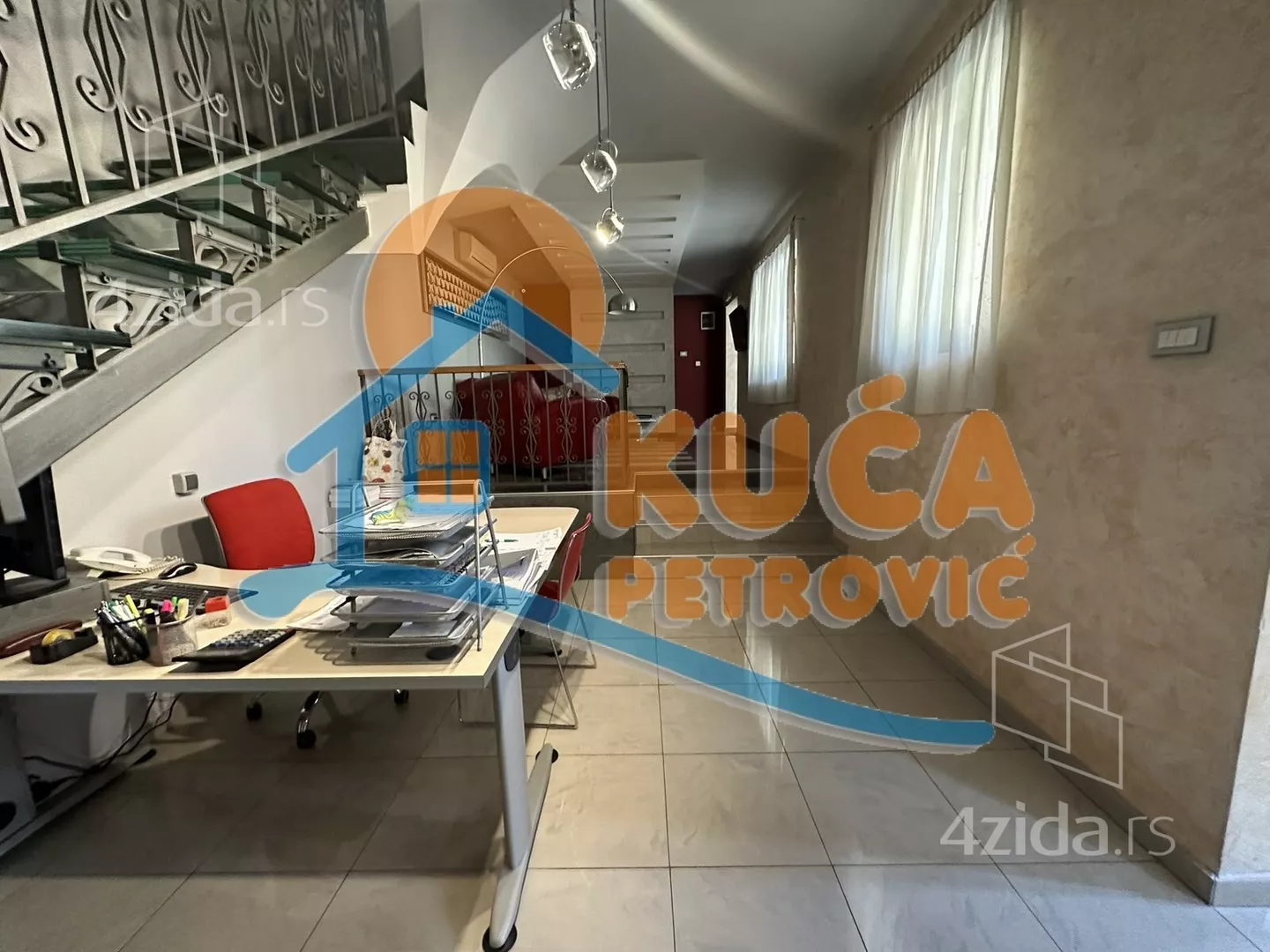 Lokal | 4zida