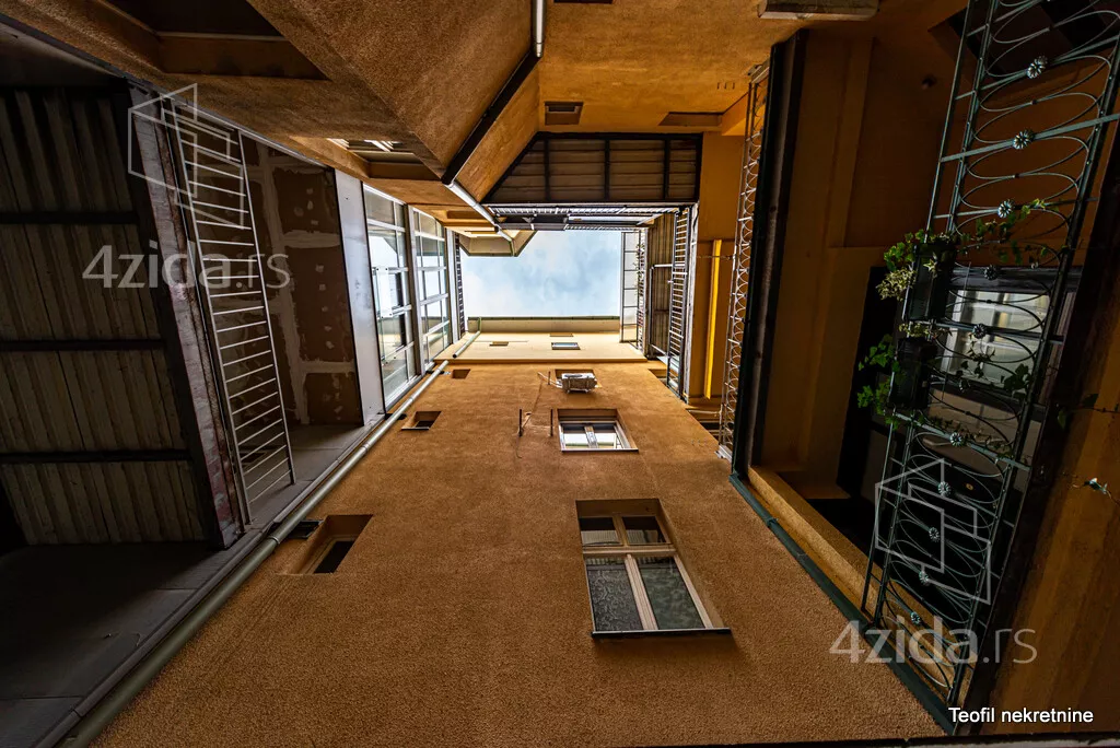 Troiposoban stan | 4zida